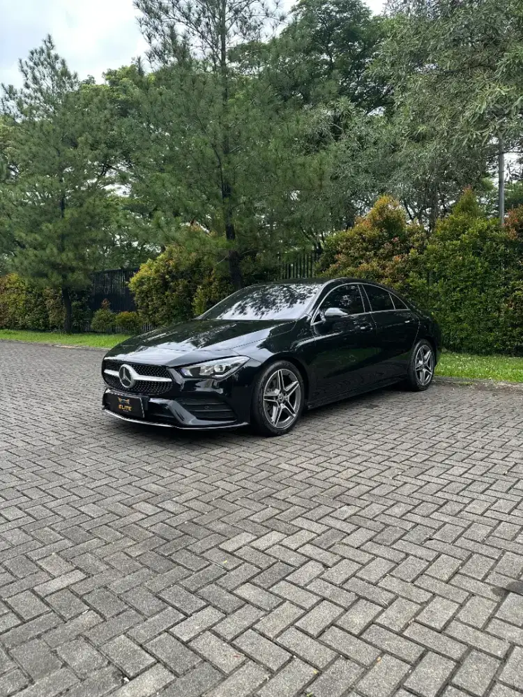 Mercedes Benz CLA 200 AMG 2023