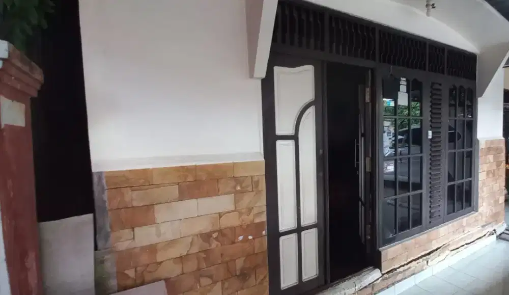 Dikontrakkan satu buah rumah