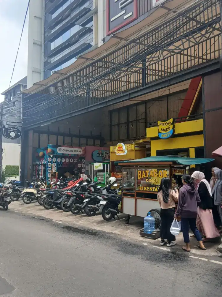 SEWA Kios Kantin UMKM Puja Sera Food Court Resto Franchise Warung Rame