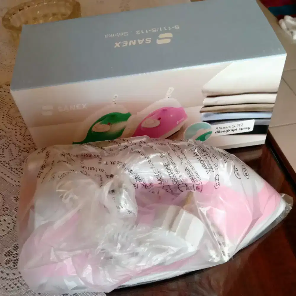 Setrika merk Sanex S 111 / S 112