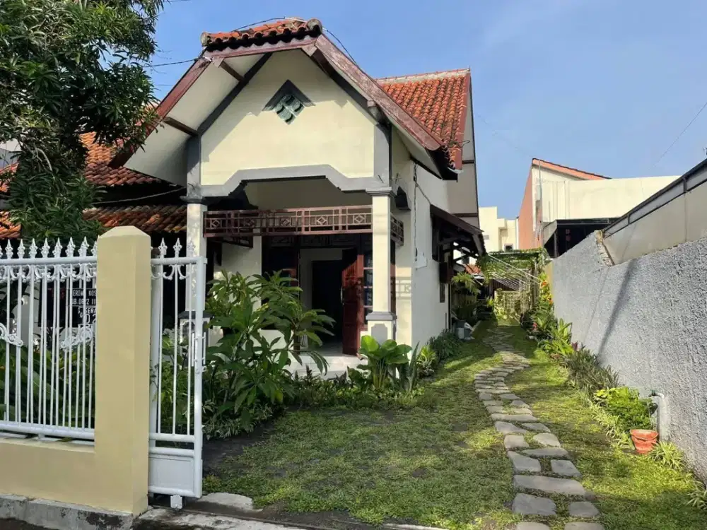 Rumah dan kos paviliun luas murah di seturan dekat banyak kampus