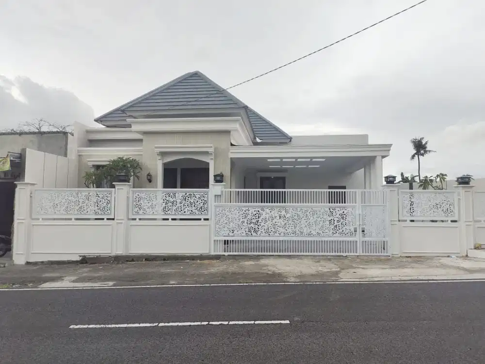 Rumah Cantik Megah Full Furnish di Besi Jangkang Ngaglik Sleman Jogja.