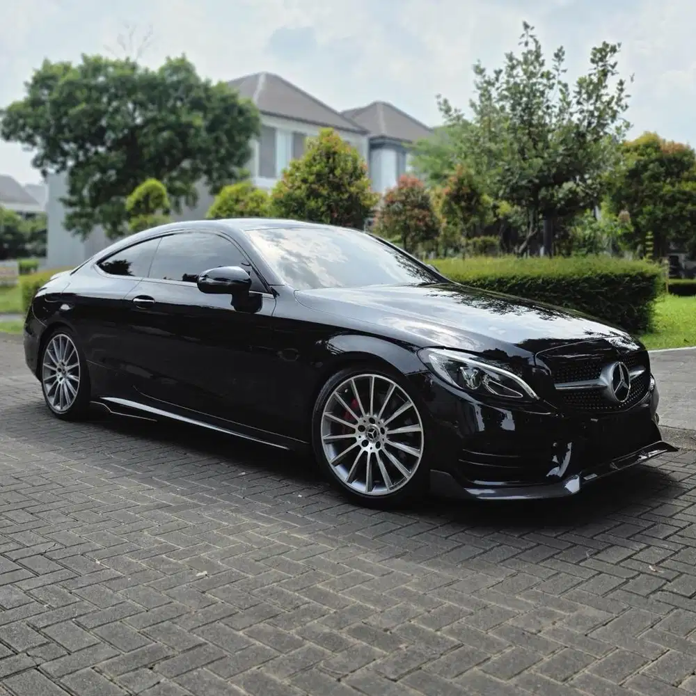 (CASH) Mercedes Benz C300 Coupe 2017
