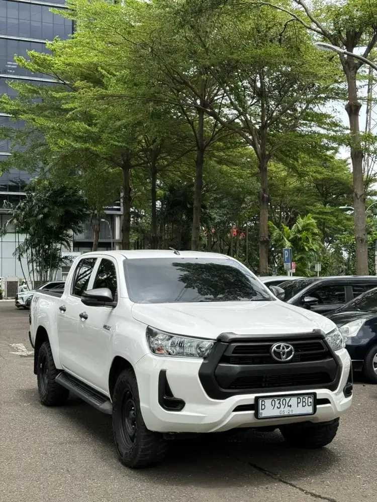 Hilux double cabin 4x4 tahun 2023