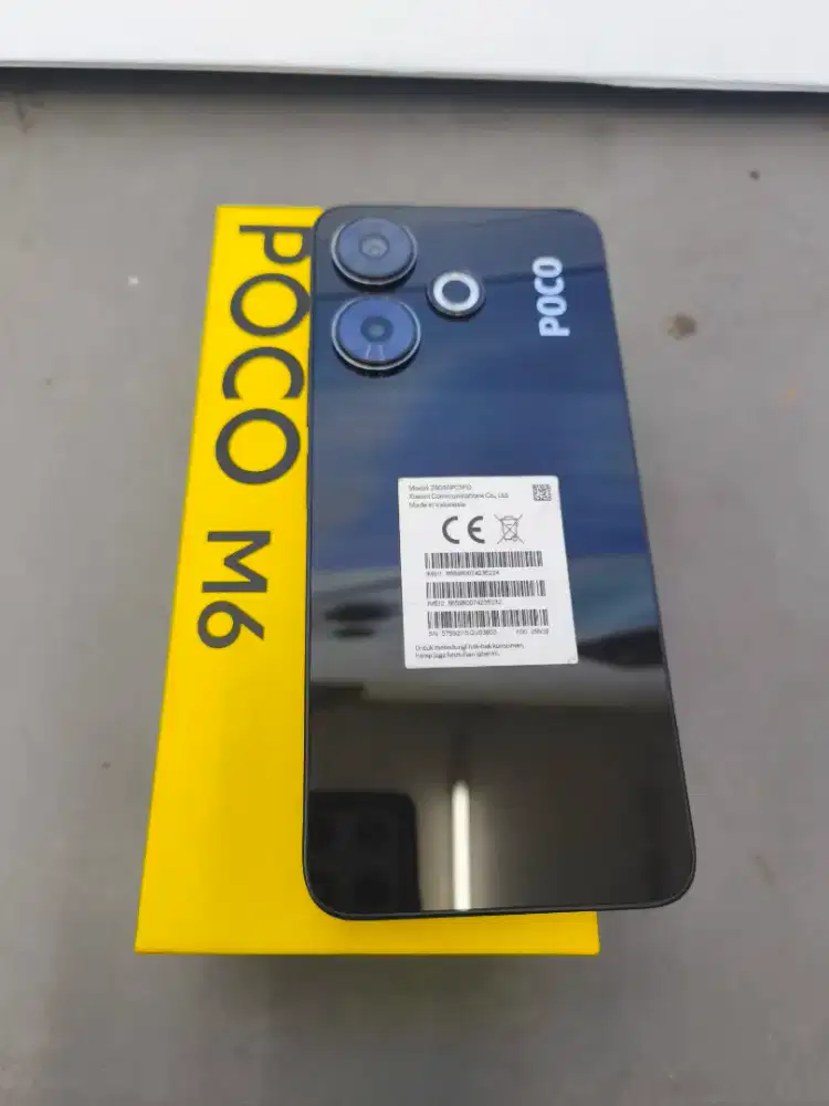 Poco M6 ram 8/256 black