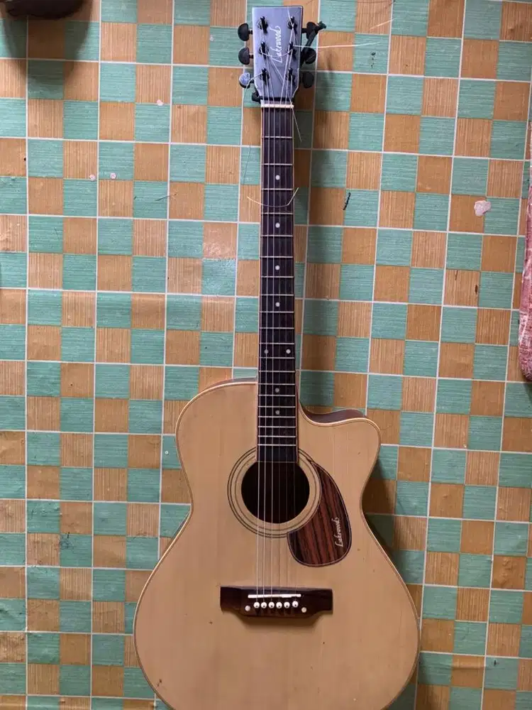 Gitar Akustik Electrik Lakewood