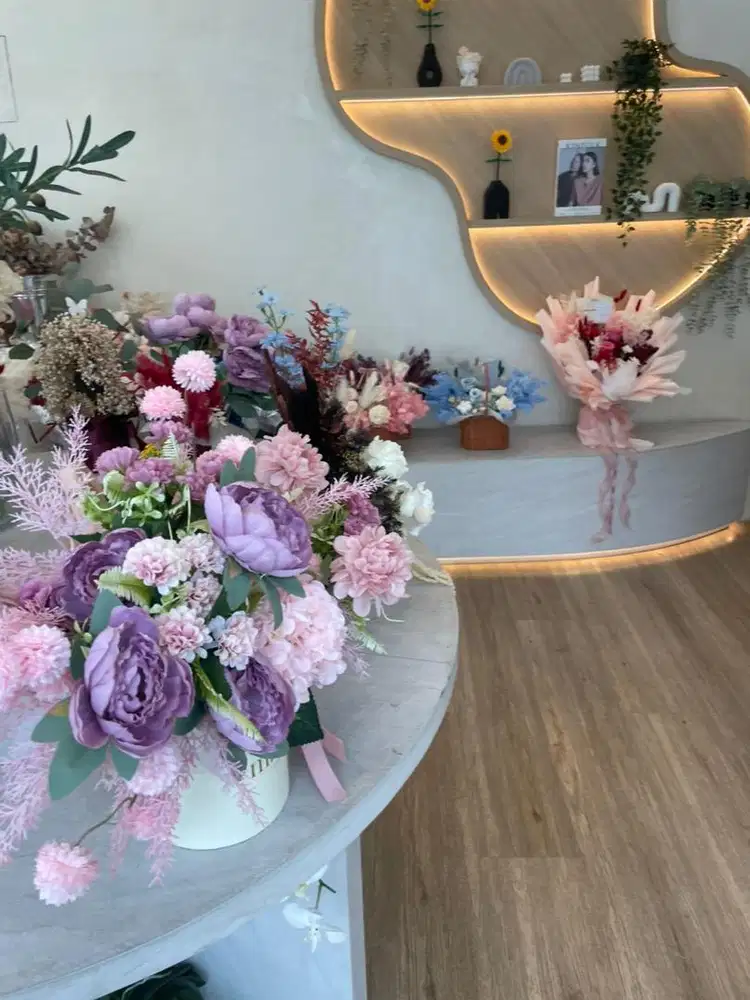 LOWONGAN HOST LIVE PAKAIAN