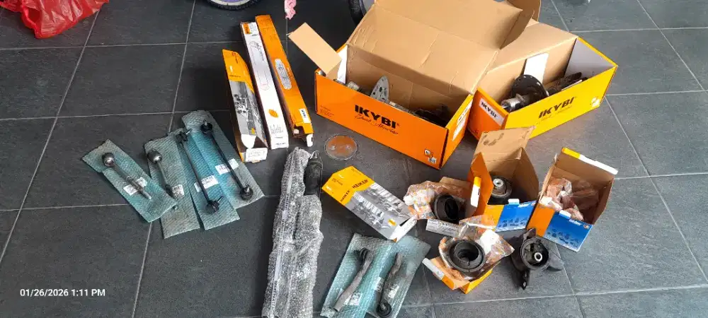 Kaki kaki mobil Honda mobilio e cvt 2014