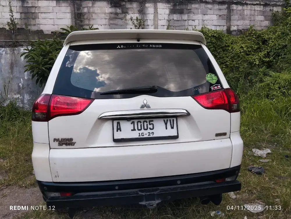 Pajero Dakar 4x2 at solar 2015 putih