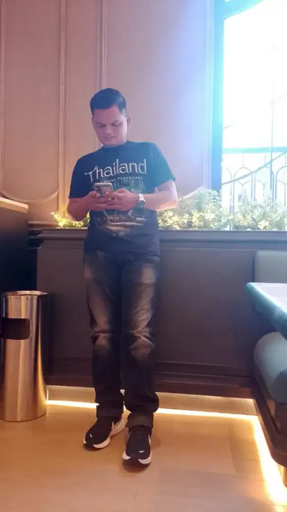 Saya sedang mencari pekerjaan supir pribadi