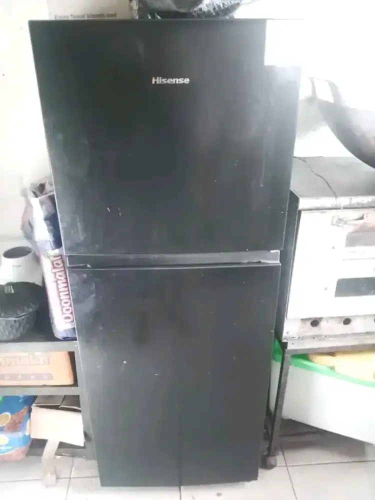 Kulkas merk hisense 2 pintu