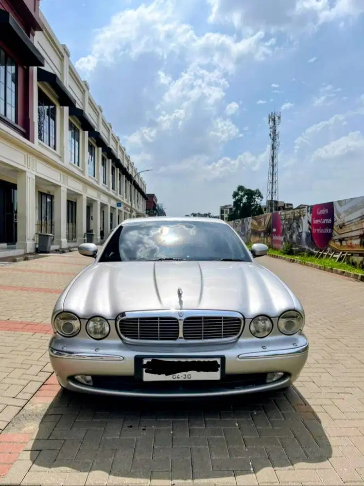 Jaguar XJ 3.0 V6 2006 Silver, Low KM 67rb
