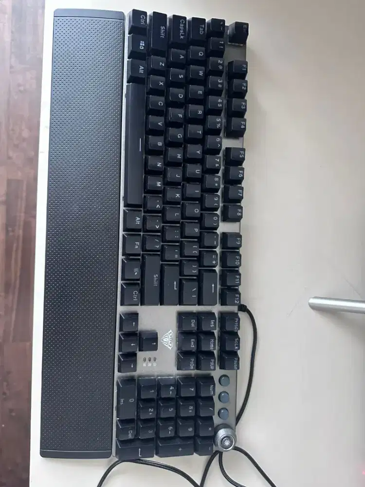 keyboard gaming mekanikal AULA F208 & Mouse AULA S12