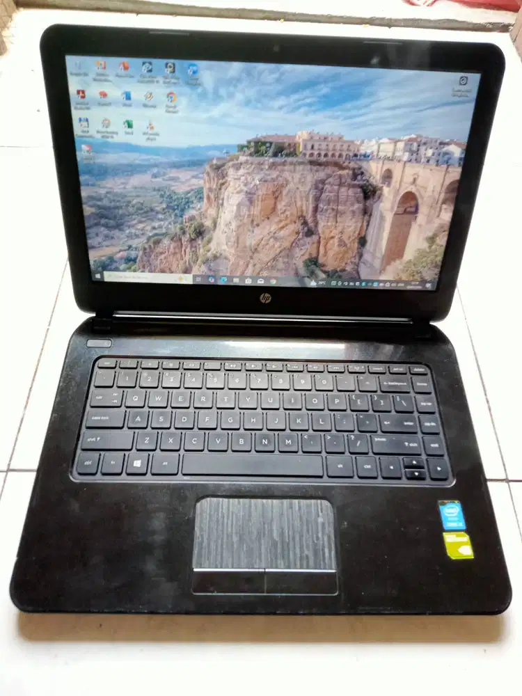 hp 14-r017TX / Core i3 Gen-4 / nVidia / SSD 128Gb / 4Gb / 2Jam / Tas