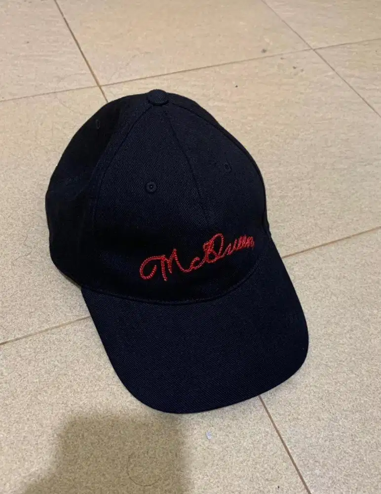 Topi Alexander MC Queen