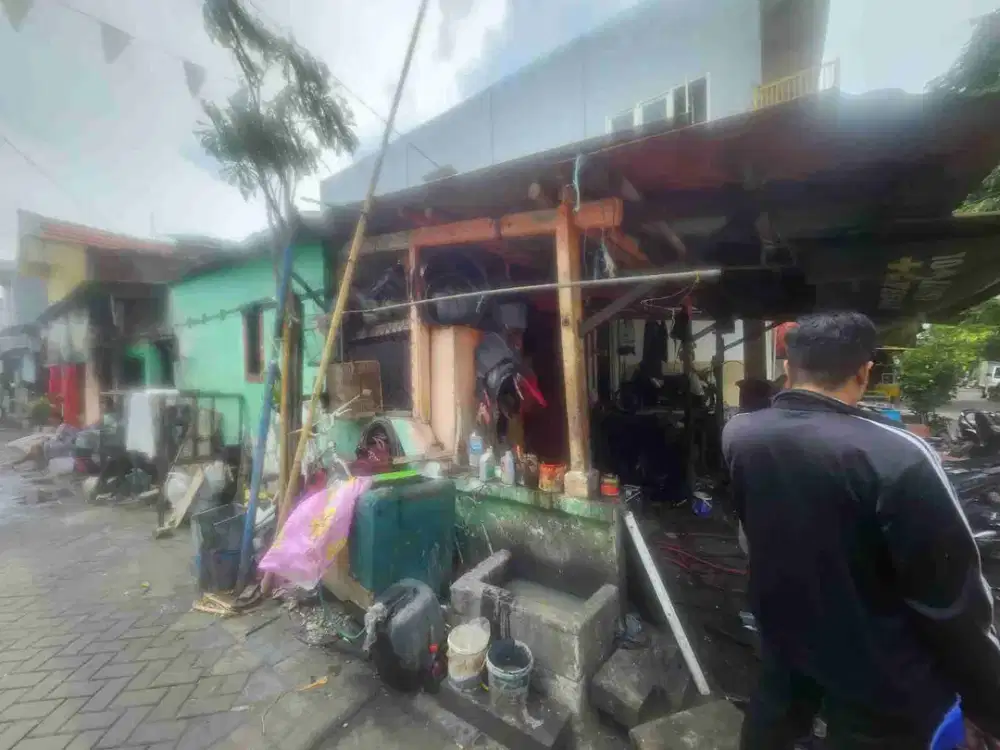 DIJUAL RUMAH 
JLN  : KEBRAON 2 DUKU NO 20A
KEL. : KEBRAON
KEC  : KARANG PILANG
KAB  : SURABAYA