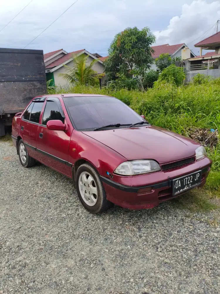Sedan Suzuki Esteem 1.6 GT