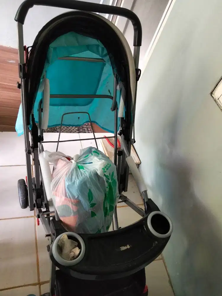 Stoler bayi bekas di serang