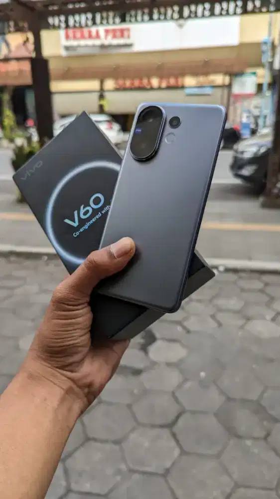 VIVO V60 5G 12/256 GB