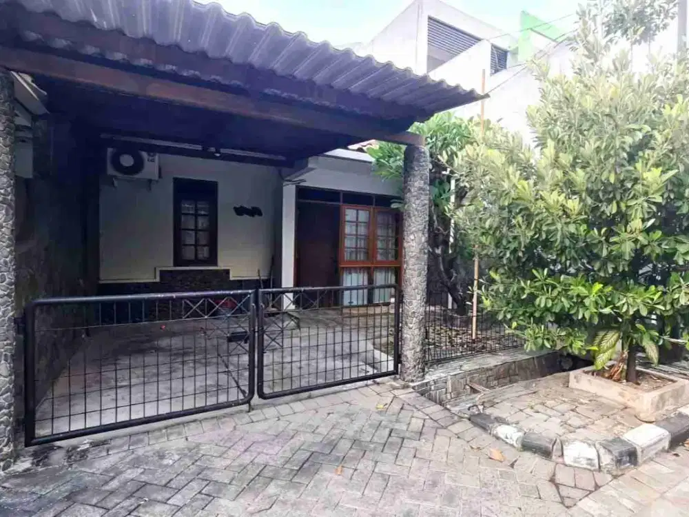 Dijual Rumah Paling Murah Strategis Nyaman Babatan Pratama Wiyung Surabaya