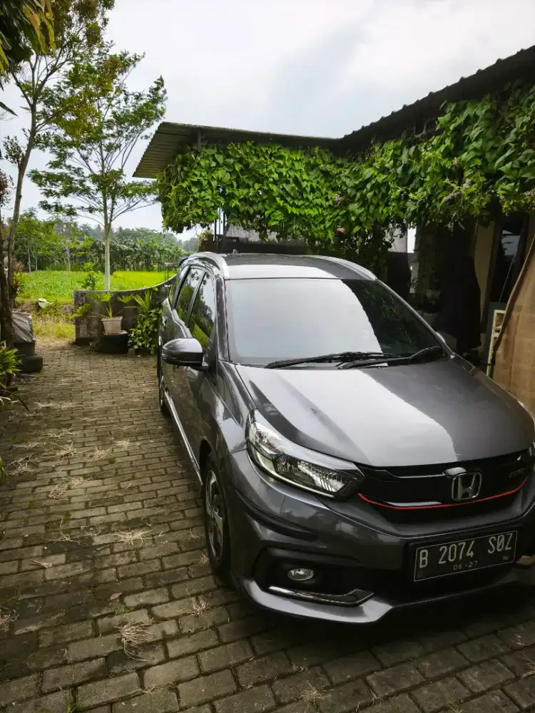 Mobilio RS 2017 LOW KM. 27 RIBUAN