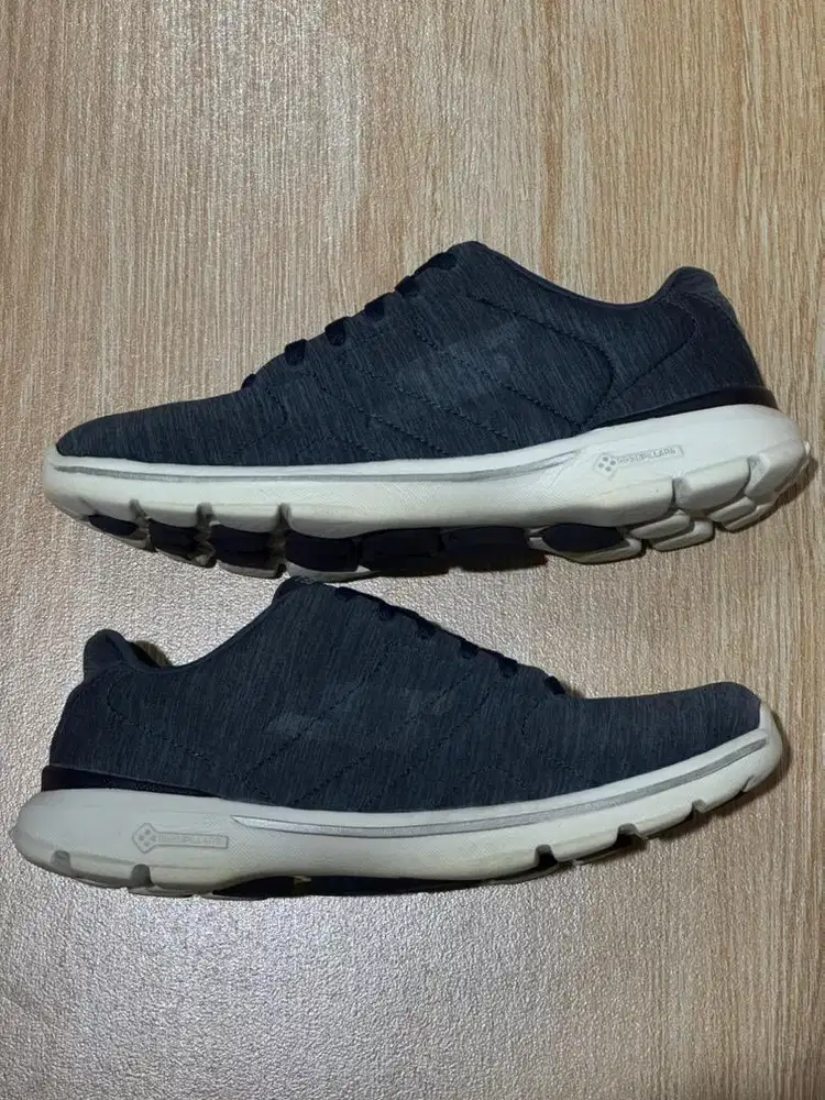 ORIGINAL Sepatu Wanita Skechers Gowalk 3 Navy Cewe size 36,5