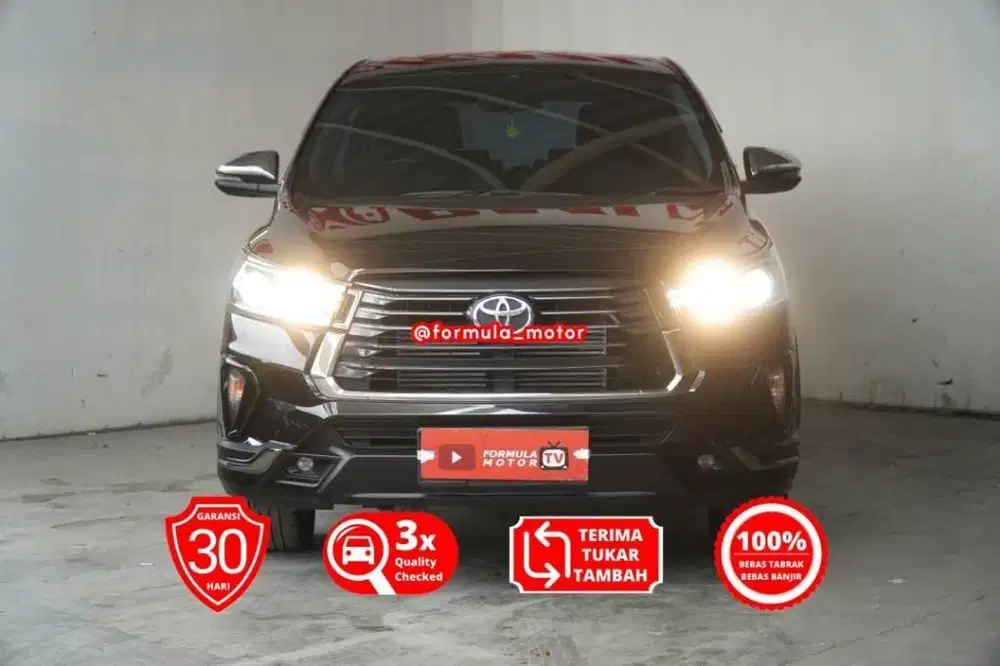 Toyota Kijang Innova Venturer 2.4 Diesel Matic AT 2022 solar hitam