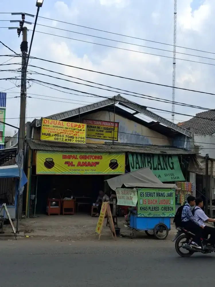 Di jual rumah +gudang pinggir jalan utama plered sumber 6.5 m nego