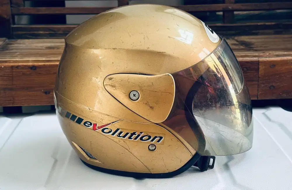 Di jual helem motor half face