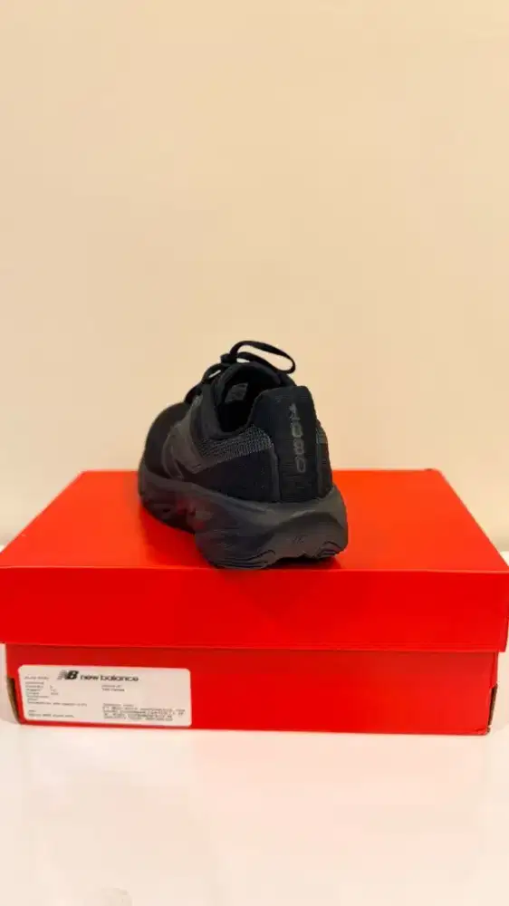 Sepatu new balance v14 1080 black