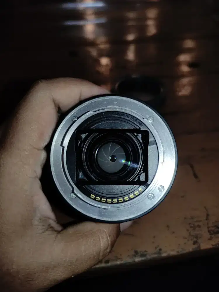 Lensa Sony FE 28MM F2