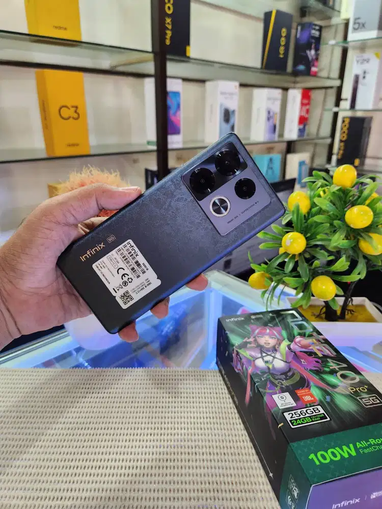 Infinix Note 40 Pro Plus (12+12) 24Gb/ 256Gb Fullset Mulus Bergaransi