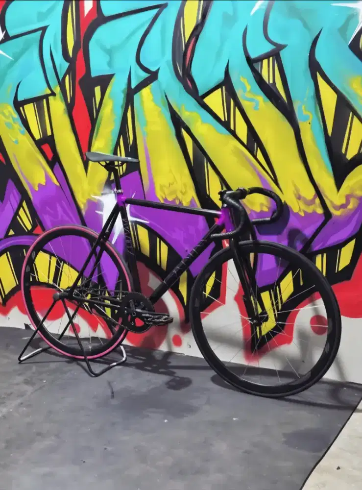 speda fixie , frame persuit by mvnd ,fork alloy , stang dapplat 2