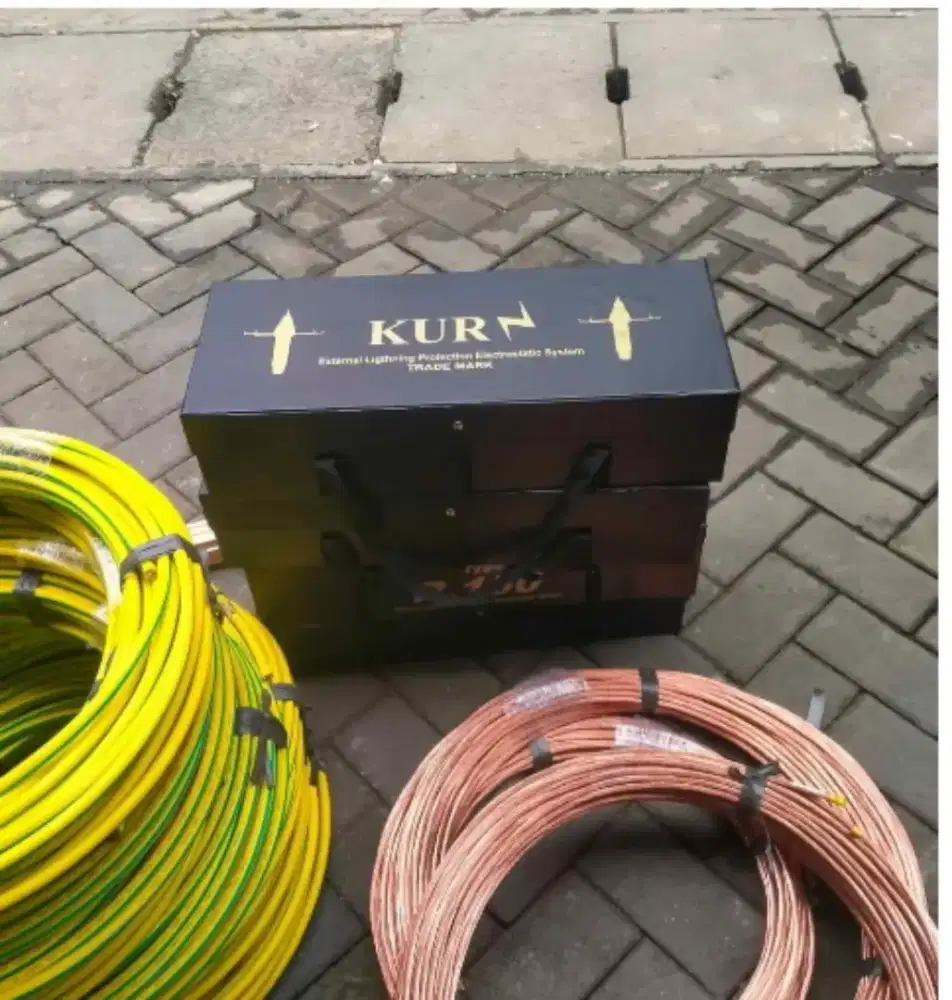 Teknisi ahli jasa pasang penangkal petir Kalideres Daan Mogot