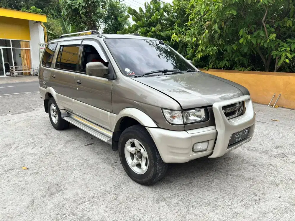 Isuzu Panther Touring 2002 plat N Mujiono mobil bekas sekoto kediri