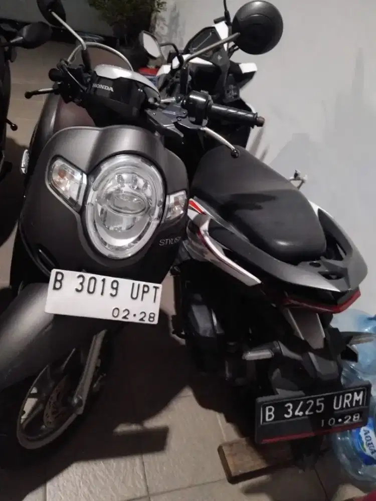 For Sale Motor Honda Scoopy 110cc Grey Feb 2018 KM 64rb tgn pertama