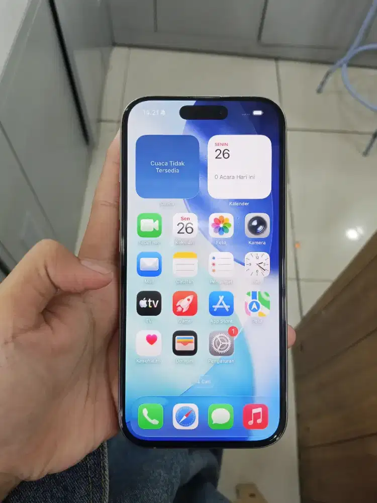 iPhone 16 pro ibox