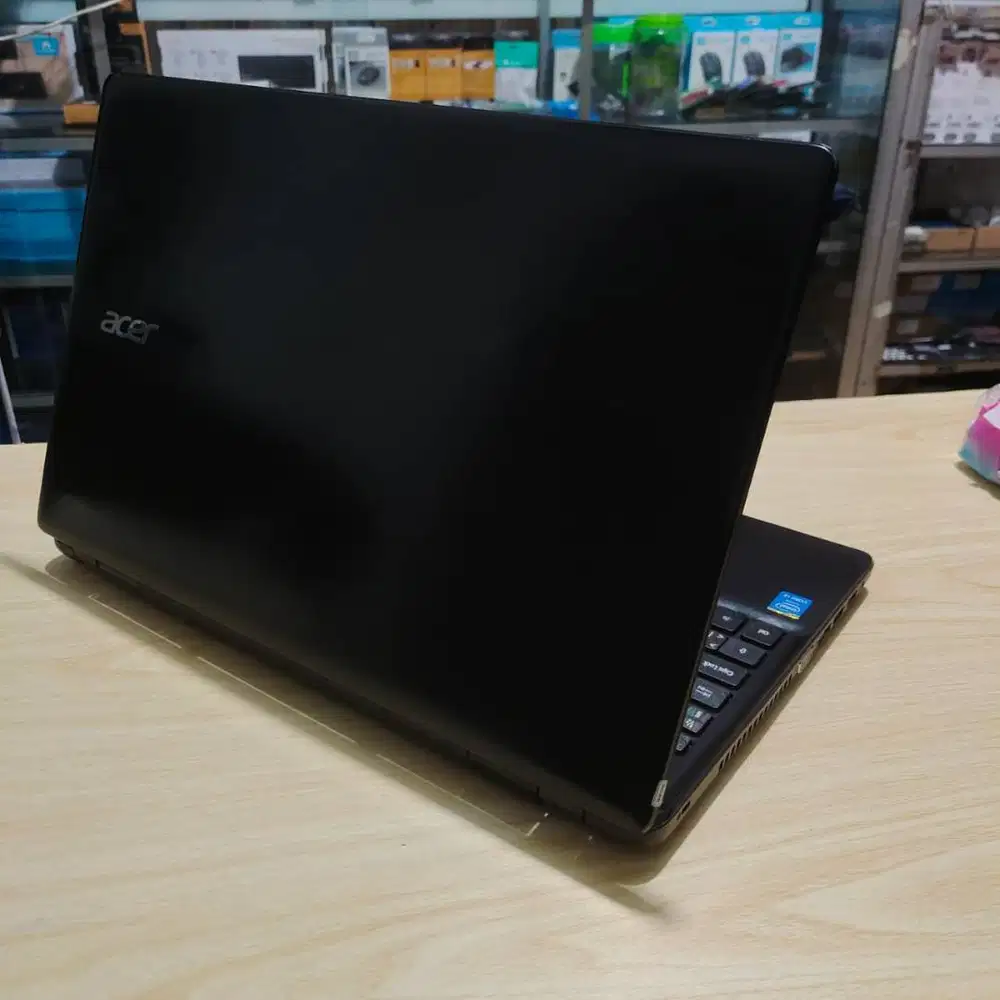 Acer Travelmate P256 Intel Core i3 Ram 8GB/128 SSD