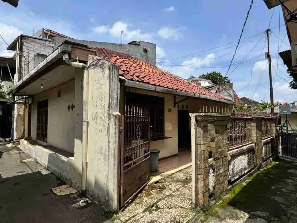 DIJUAL CEPAT! Rumah 2 Lantai Duren Sawit – 880 Juta NEGO, Bebas Banjir