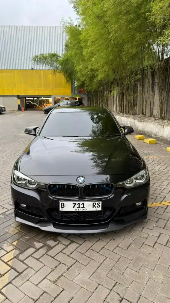 BMW F30 330i Shadow Edition 2020