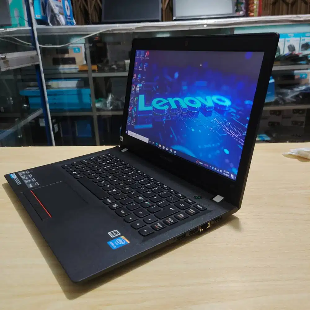 Lenovo Thinkpad A31 intel Core i3 5th RAM 8/256 SSD Mulus