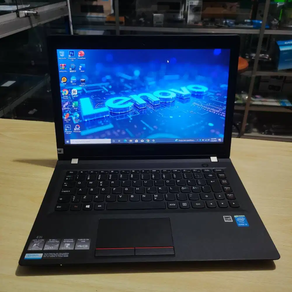 Lenovo Thinkpad A31 intel Core i3 5th RAM 8/256 SSD Mulus