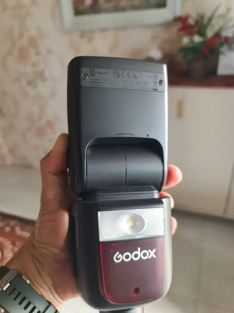 Flash Untuk Kamera Fujifilm  :  Godox V860 lll