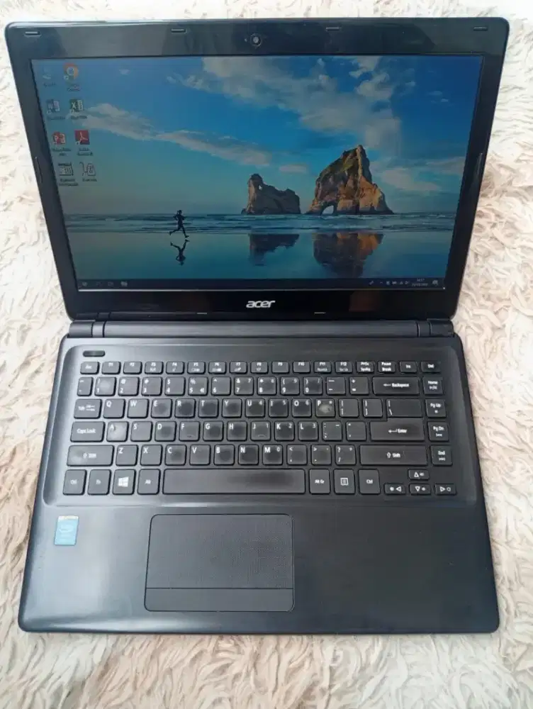 Laptop acer core i3 slim gen-4 ram 8 ssd 128 gb