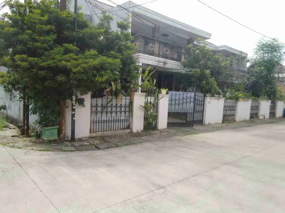 di jual cepat rumah 2 lantai 5 kamar tidur lokasi strategis di petukangan jakarta selatan