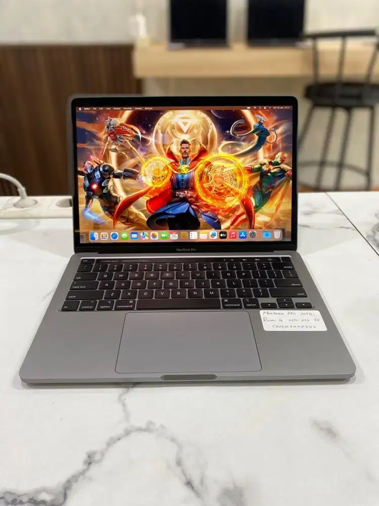 MacBook Pro 2020,i5,16/256 GB