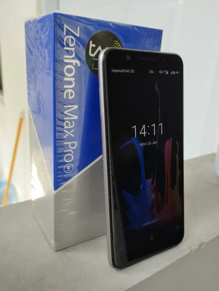 Asus zenfone pro max M1