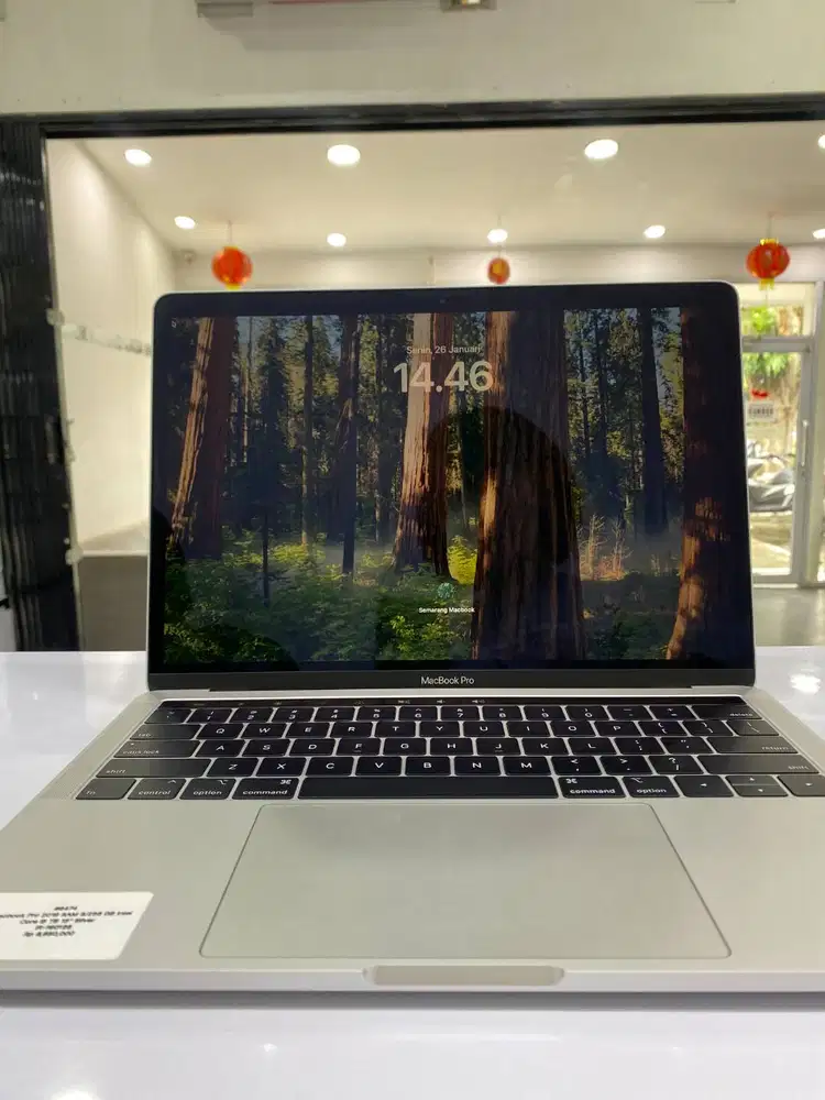 LIKE NEW MACBOOK PRO 2019 8/256 GB 13'' SILVER