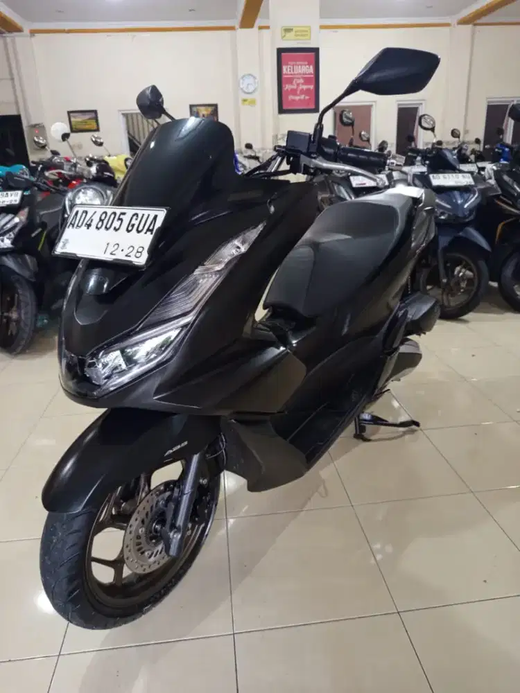 PCX ABS warna Hitam