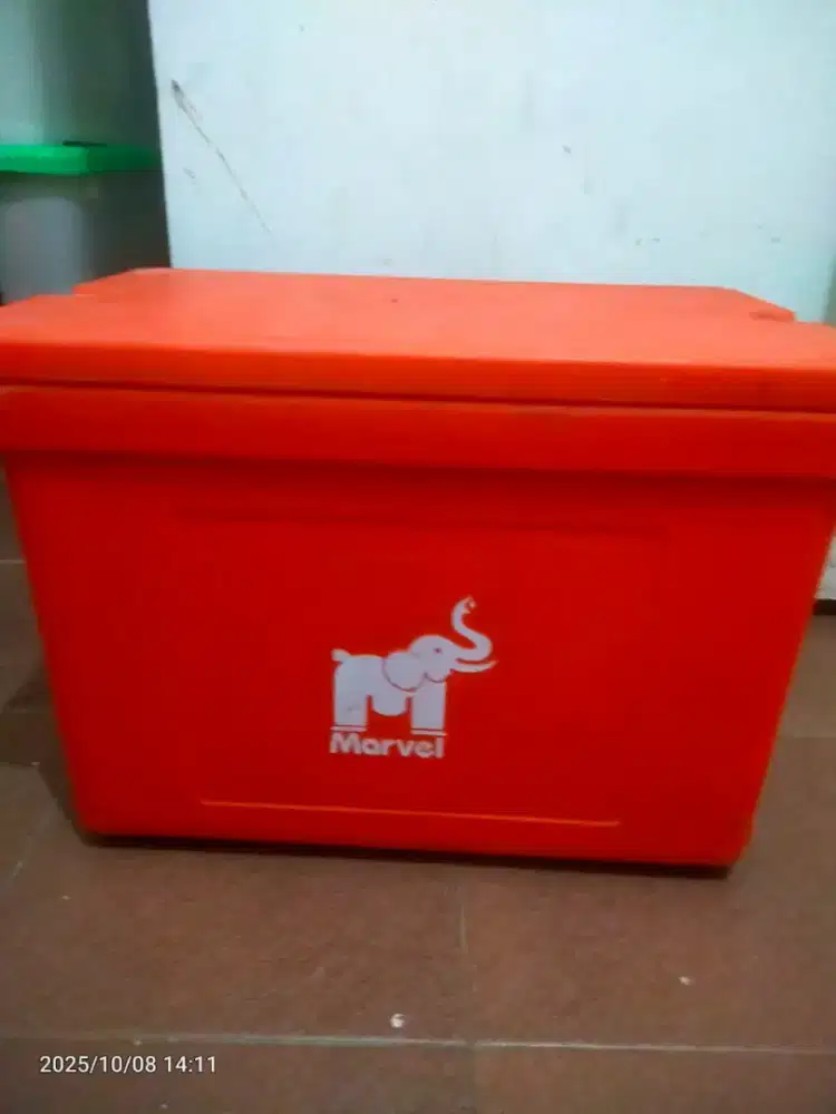 Cooler box marvel